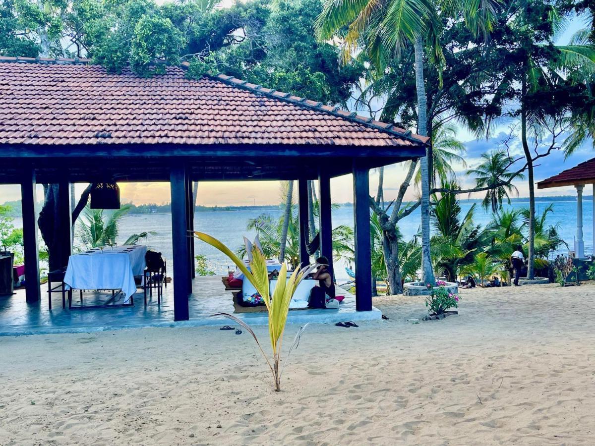 Hotel Lazy Bay Arugam Bay Esterno foto